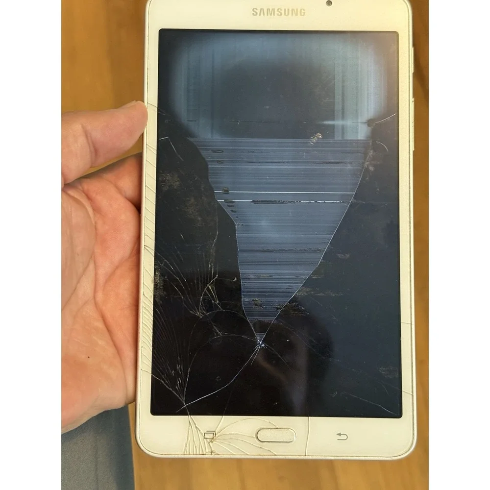 Samsung Galaxy Tab A 7-Inch 8GB Android, ,SM-T280 , Crack Screen And Camera